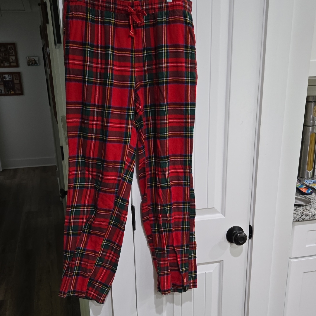 Old Navy Red Plaid Pajama Pants